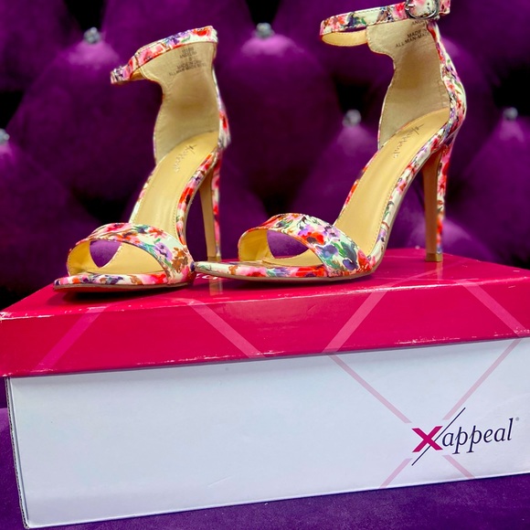 Floral print Heels - Picture 1 of 5